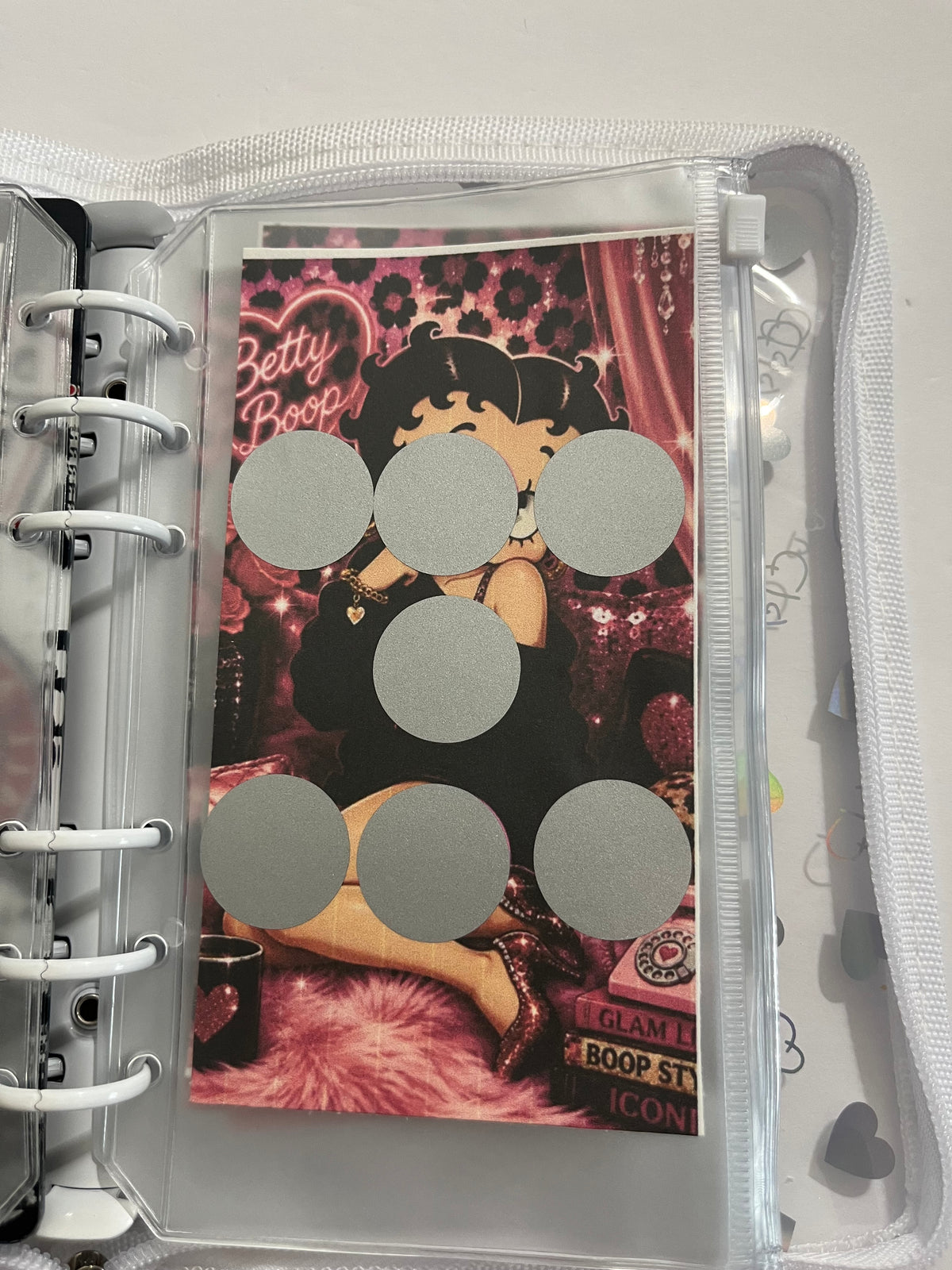 Betty Boop White Zipper A6 savings challenge binder