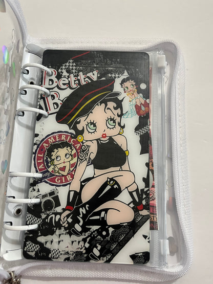 Betty Boop White Zipper A6 savings challenge binder